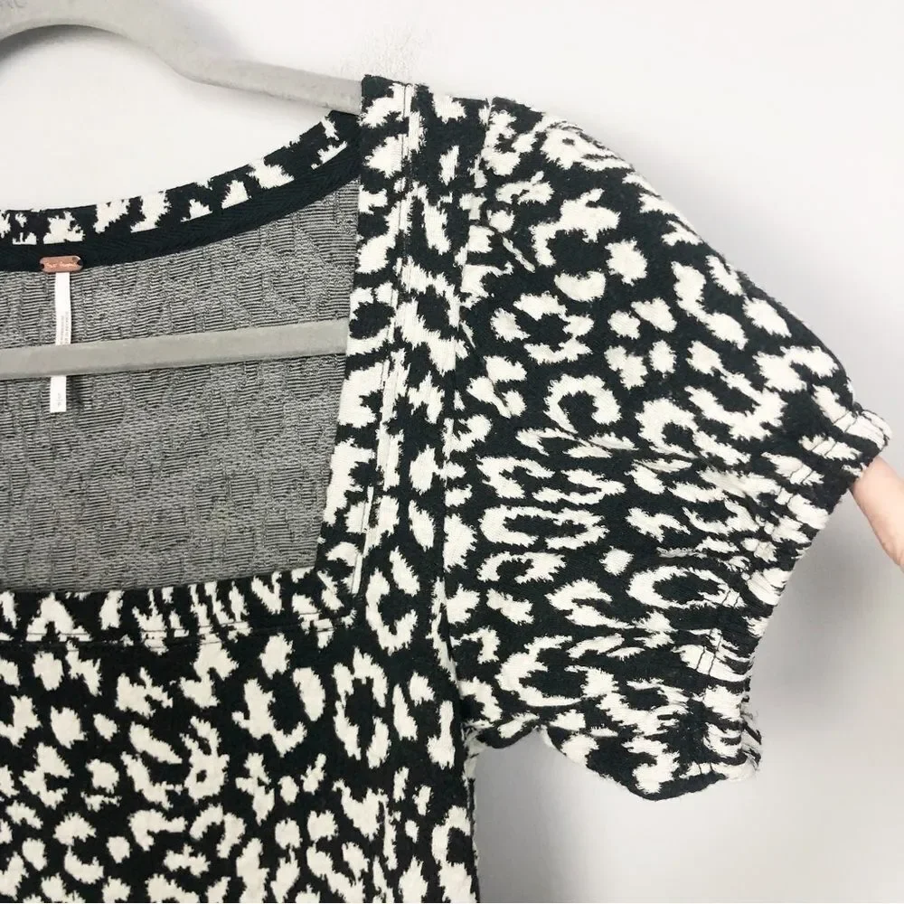 FREE PEOPLE | No Type Tee Black & White Animal Leopard Print Top Women’s Size S